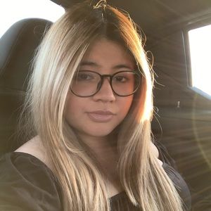 Meet your Posher, Angelica